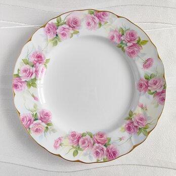 バラのリム皿　大皿　バラのリースの画像