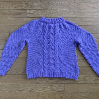 手編み☆ 薄紫色のアラン模様セーターの画像