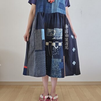 着物リメイク　手作り　BORO 型染め　かすりパッチ　ジャンパースカートの画像