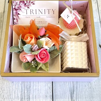 《誕生》五感を余す事なく癒すluxury box《TRINITY BOX》が誕生しました。Type《ミモザ》の画像