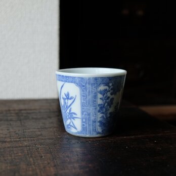 草花の絵で素敵◆瀬戸焼　花文印判蕎麦猪口　湯呑み　器　梅　竹　骨董・antiques 明治〜大正期の画像