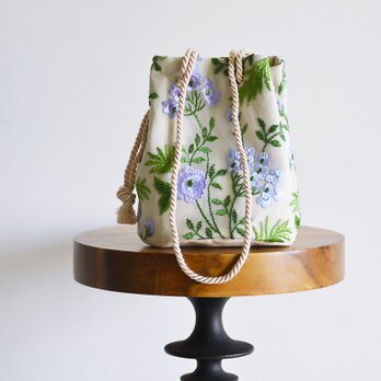 ラベンダーフラワー　チュール刺繍レースエンブロイダリーポシェットマリンバッグの画像