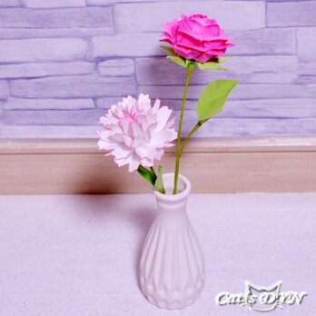 ホワイトのカーネーションと薔薇の花（シンプル）（折り紙の薔薇の花）の画像