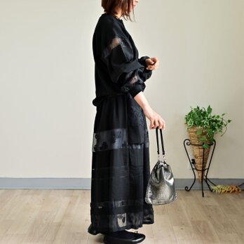 送料無料【セットアップ】趣のある３D花模様織り素材のトップス＆スカート♡の画像