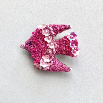 "pink pink pink"  花鳥　刺繍鳥ブローチの画像