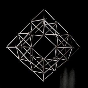 ヒンメリ「スクエアリース」小サイズ　野外使用可なアルミ製　オプションでサンキャッチャー幾何学オブジェ クリスマスオーナメントの画像