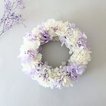 白とすみれ色のミニリース　紫陽花ふわふわの画像