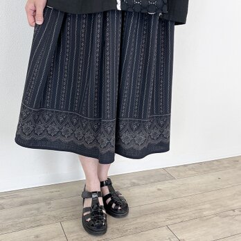 [予約販売] セルビッチシャンブレーコットンフォークロアブラックギャザースカートの画像