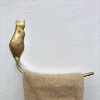 真鍮製　猫の後ろ姿のタオルハンガーの画像