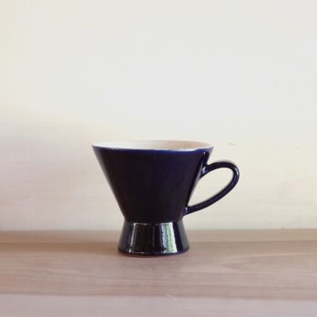 ティーカップ・紺の画像