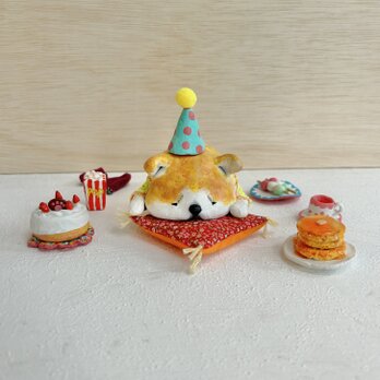 おひるねぺちょーん　秋田犬　お菓子　アートドールの画像