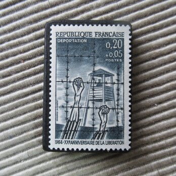 フランス　切手ブローチ 9674の画像