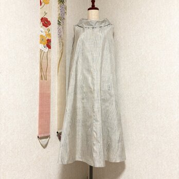 白大島紬のロールカラーAラインワンピース　朝の蛍の画像