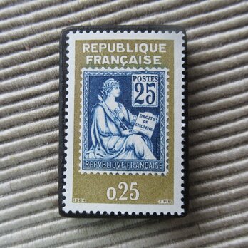 フランス　切手ブローチ 9685の画像