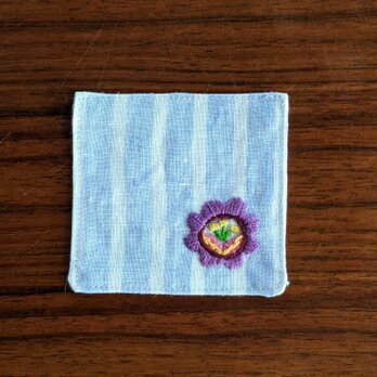 ハンガリー　シオーアガールド刺繍　花のコースター（紫）の画像