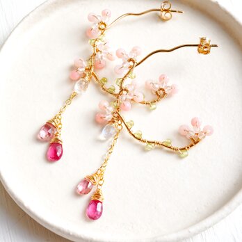 桜-ピンクのお花のフープピアス 14kgfの画像