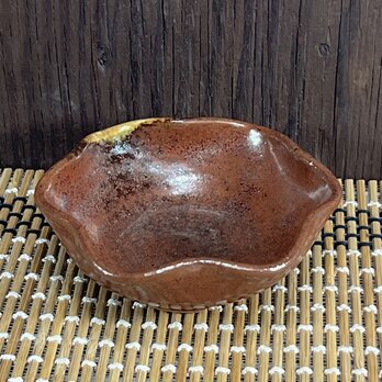 陶器 豆皿単品 六花弁　金茶〜茶【240514】の画像