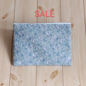 【値下げ】大きめ20cm　薔薇柄フラットポーチ　内ポケット　花柄　ブルー　　297の画像