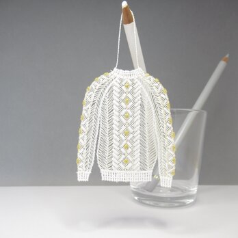 刺繍オーナメント・小さなセーター（ホワイト）の画像