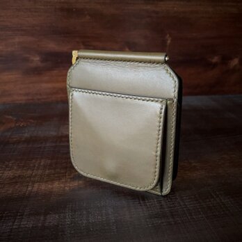 《マネークリップ式》レザーウォレット（オリーブ）二つ折り財布の画像
