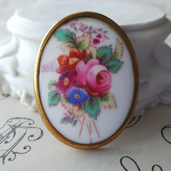英国ヴィンテージ　ボーンチャイナ　お花ブーケのブローチ（約49×38㎜）の画像