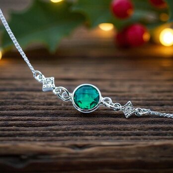 クリスタルガラスのブレスレット　エメラルドカラー　シルバー金具