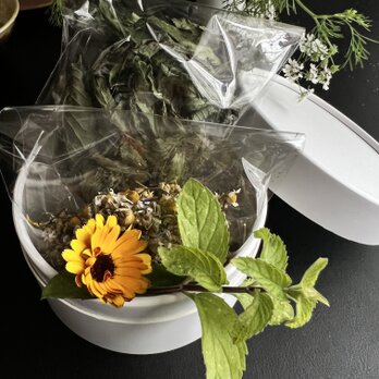 【Herbal Tea】心ゆったりブレンド　昼と夜を癒すハーブティー ボックス 2種（ジャーマンカモミールMIX/ペパーミント）の画像