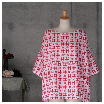 着物リメイク　浴衣のチュニックブラウス/フリーサイズ　赤と白の画像