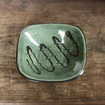 スリップウェア角小皿（織部）