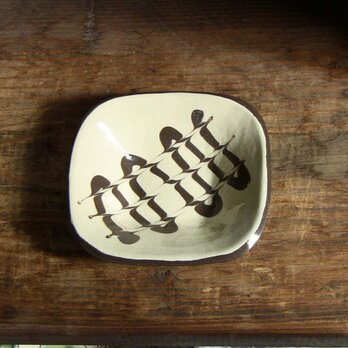 スリップウェア角小皿