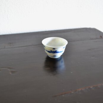 染付手描き煎茶茶碗　浮雲　一客　金繕い有り直径6.7cmの画像
