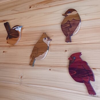 ☆見返り美鳥☆無垢の木製可愛い小鳥のオブジェ（４個セット）の画像