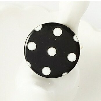 【イタリア製　polka dot　水玉　l黒・白　のリング】の画像