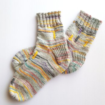 ウールの手編み靴下「ポップ」