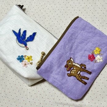 刺繍のファスナーポーチ☆ツバメの画像
