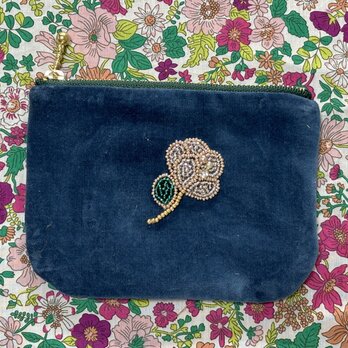 刺繍のファスナーポーチ☆花の画像