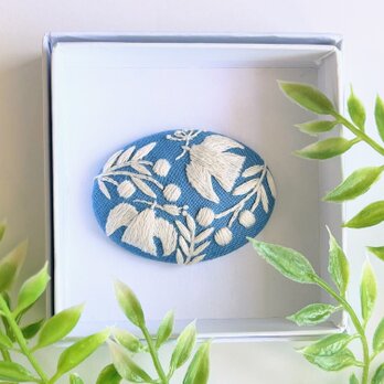 北欧風ことりと草花の刺繍ブローチ#273の画像
