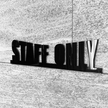 【送料無料】「STAFFONLY」01ver.ルームサインプレートBlackの画像