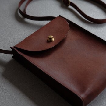 classic shoulder bag(ダークブラン）の画像