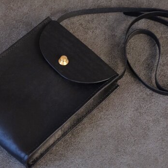 classic shoulder bag(ブラック）の画像