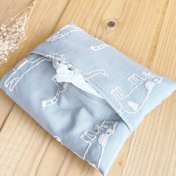 ＜刺繍　ねこ＞　リバーシブル仕立て　ポケットティッシュカバーの画像
