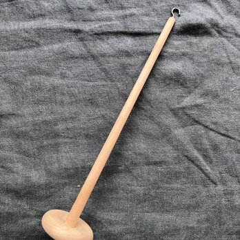 紡ぎ独楽・こもち 樗 ＆ 楓(フック付き)の画像