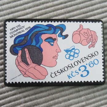 チェコスロバキア　切手ブローチ　9779