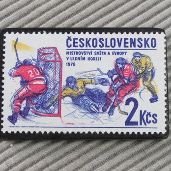 チェコスロバキア　切手ブローチ　9784