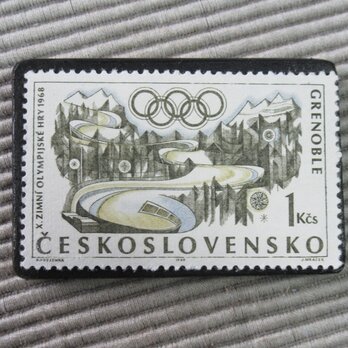 チェコスロバキア　切手ブローチ　9785