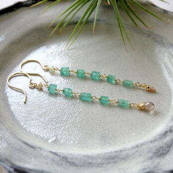 【★SALE】ザンビア産宝石質エメラルドとジルコンのピアス・イヤリング変更可の画像