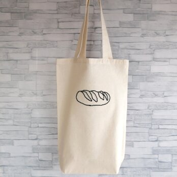 【手刺繍】大きい黒パン　トートバッグ　縦長　エコバッグ　レッスンバッグ　生成り　コットン　A4サイズ収納可　の画像