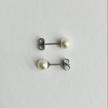 貝パールピアス/約6mm/ホワイトベージュ/made in japanの画像
