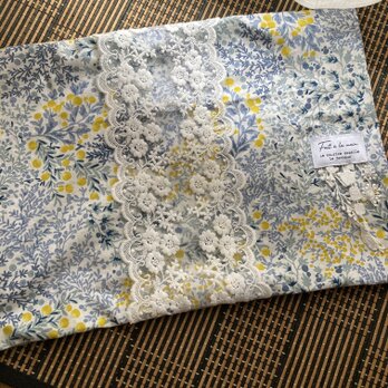 ハンドメイドフリー　クロス 北欧ミモザブルーナチュラルお花刺繍レースの画像