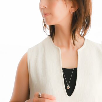 【送料無料】金属アレルギー対応／ロングネックレス"Oval Bean-Inspired Necklace"の画像